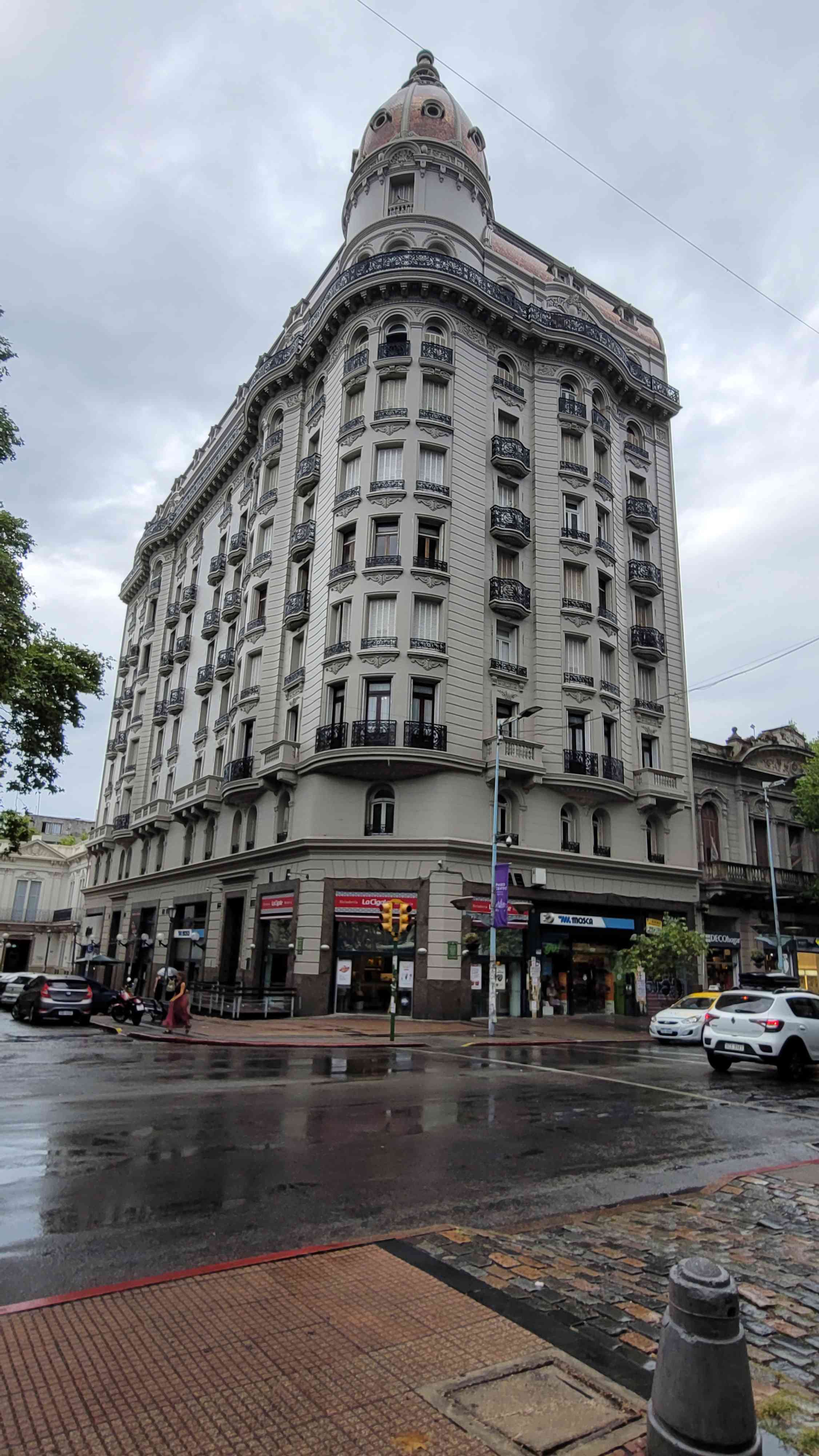 Random pictures from Montevideo Uruguay city center